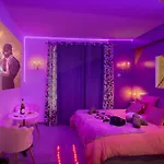 Le Bridgerlove Tantra Jacuzzi Unique