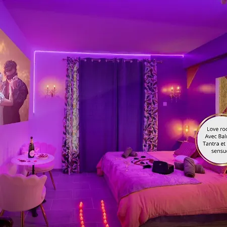Апартаменты Le Bridgerlove Tantra Jacuzzi Unique *