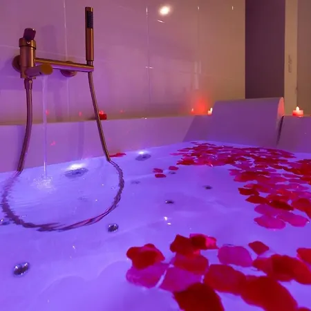 Le Bridgerlove Tantra Jacuzzi Unique